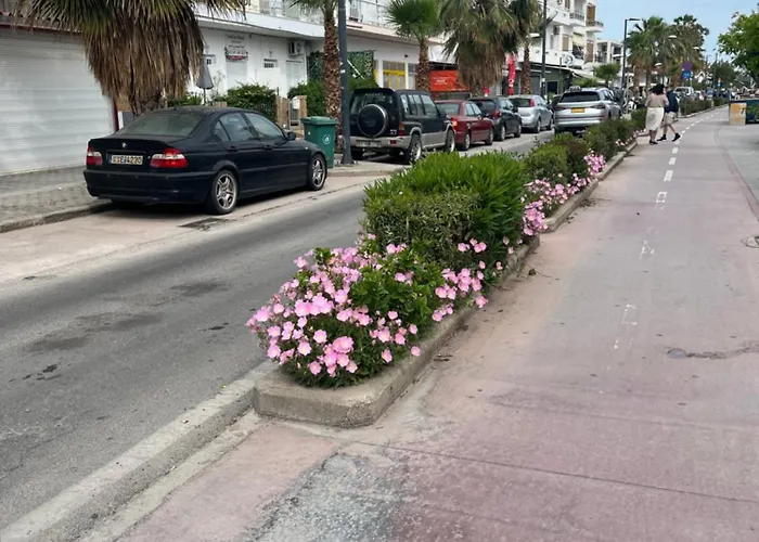 Sweetmar Guest Rooms-Ground Floor Konukevi