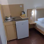 Πανσιόν Sweetmar Guest Rooms-ground Floor 3*
