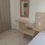 Sweetmar Guest Rooms-ground Floor בית הארחה