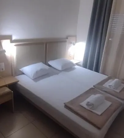 Pensiune Sweetmar Guest Rooms-ground Floor