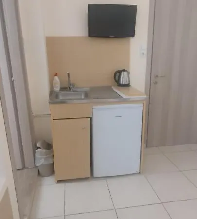 Pensiune Sweetmar Guest Rooms-ground Floor Kos