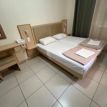 Sweetmar Guest Rooms-ground Floor 3*