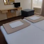 Sweetmar Guest Rooms-ground Floor Gæstehus Kos By