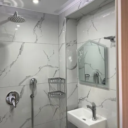 بيت ضيافة Sweetmar Guestrooms-ground Floor *
